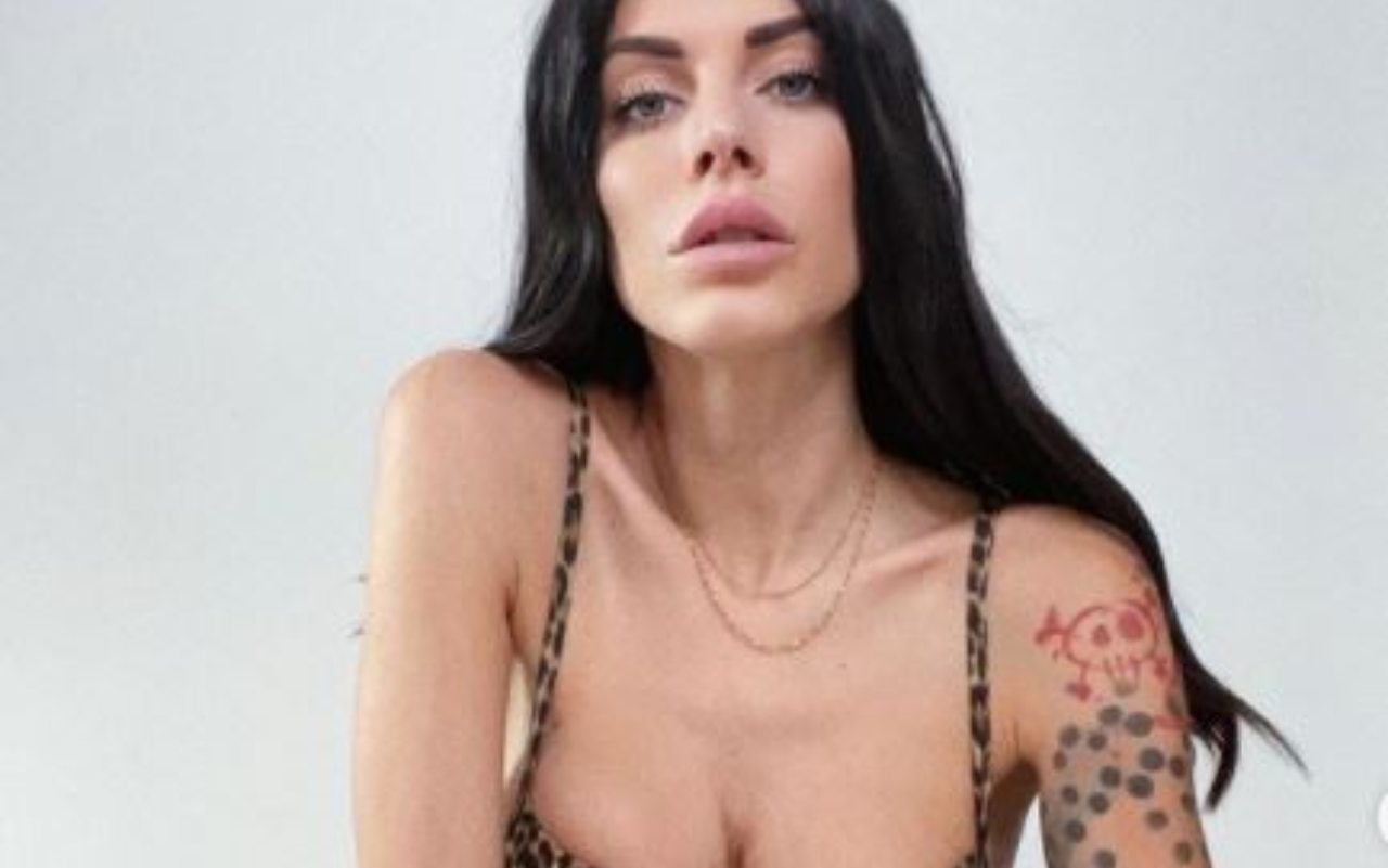 Alice Basso scollatura