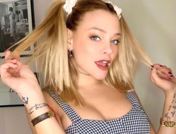 Giulia Provvedi smorfia sexy