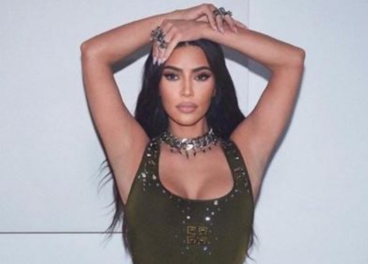 Kim Kardashian scollatura