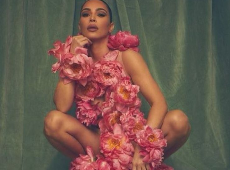 Kim coperta da fiori