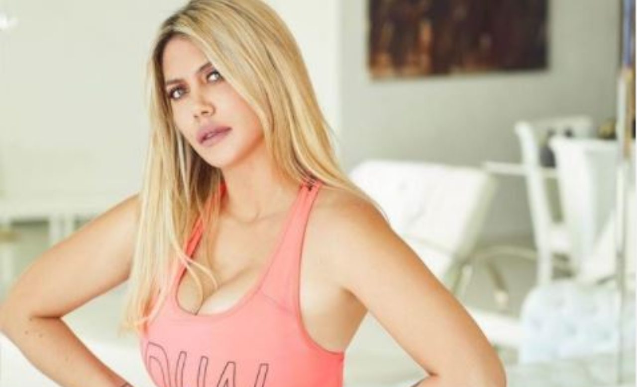 Wanda Nara scollatura