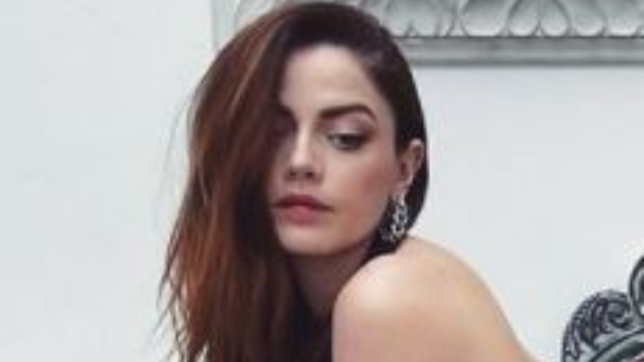 Annalisa Gambe Vestito Radio