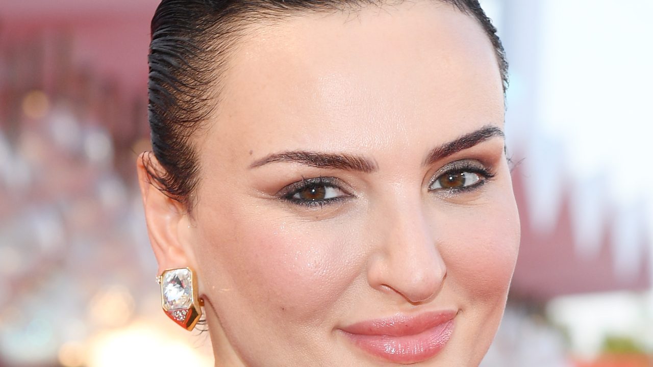 Arisa Baciata Dal Sole