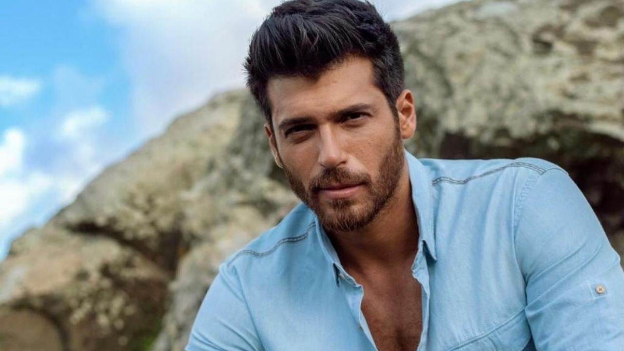 Can Yaman sguardo accattivante