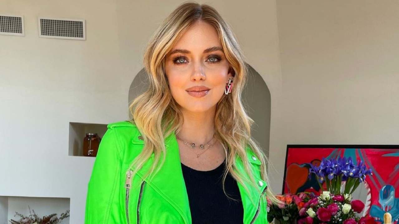 Chiara Ferragni sorride