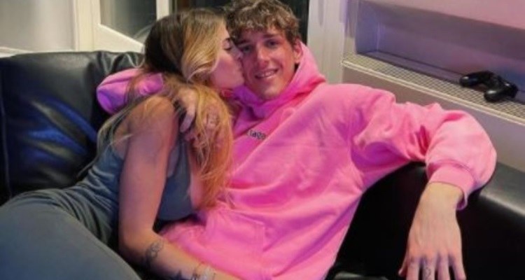 Chiara Nasti e Nicolò Zaniolo coccole