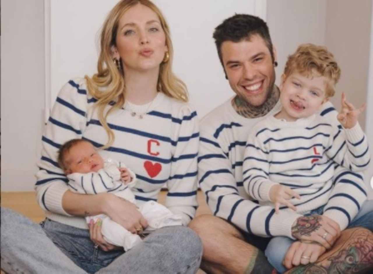 Fedez e Chiara Ferragni con Vittoria e Leone
