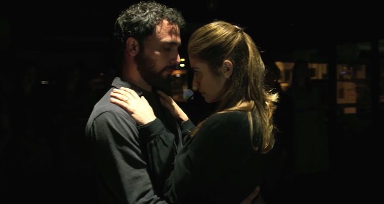 Greta Scarano e Simone Liberati in Chiamami ancora amore