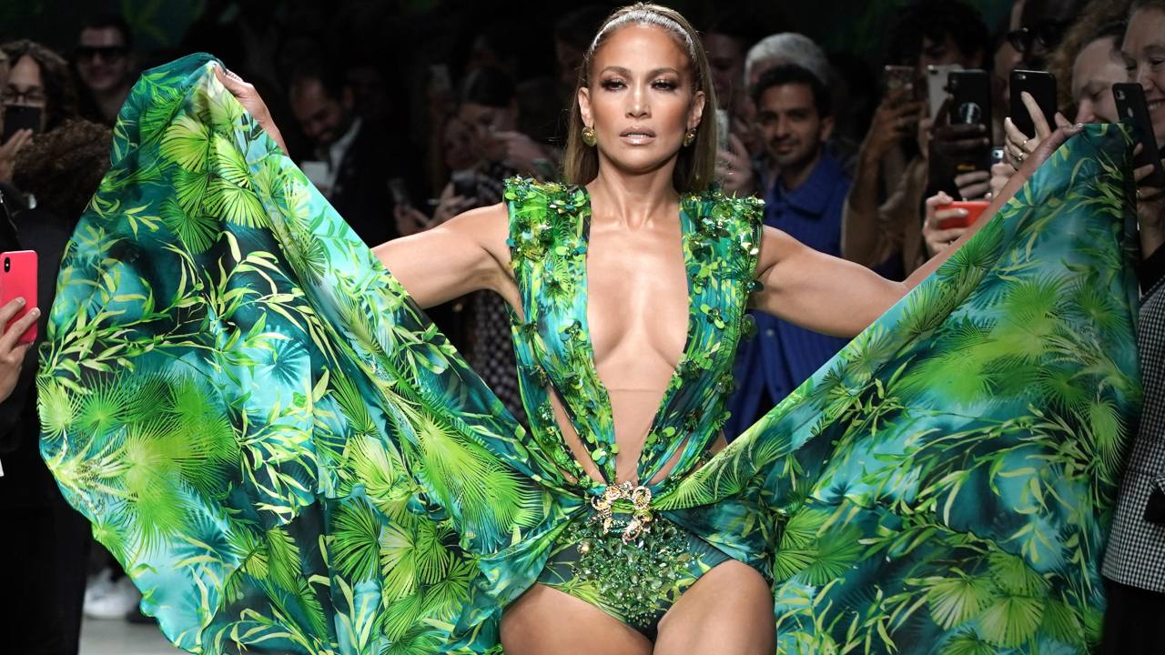 Jennifer Lopez sfila