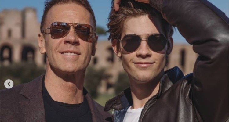 Lorenzo Tano e Rocco Siffredi abbraccio