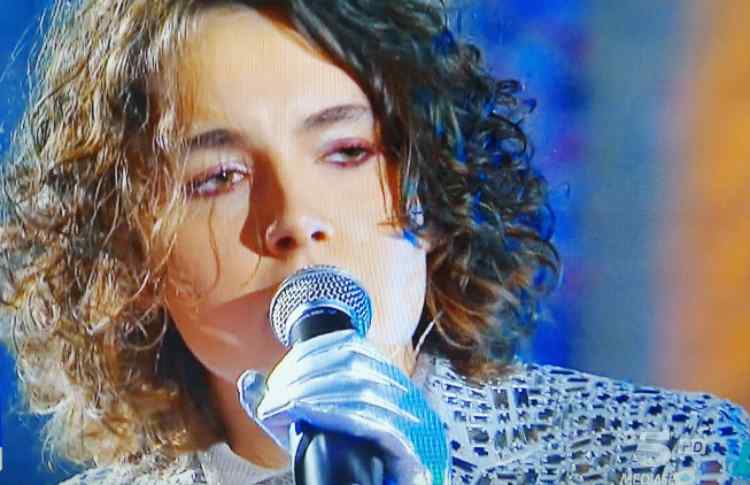 Madame si esibisce ad Amici 20