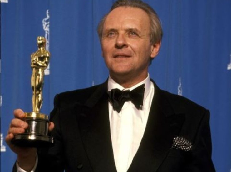 Hopkins riceve l'Oscar per il Silenzio degli Innocenti