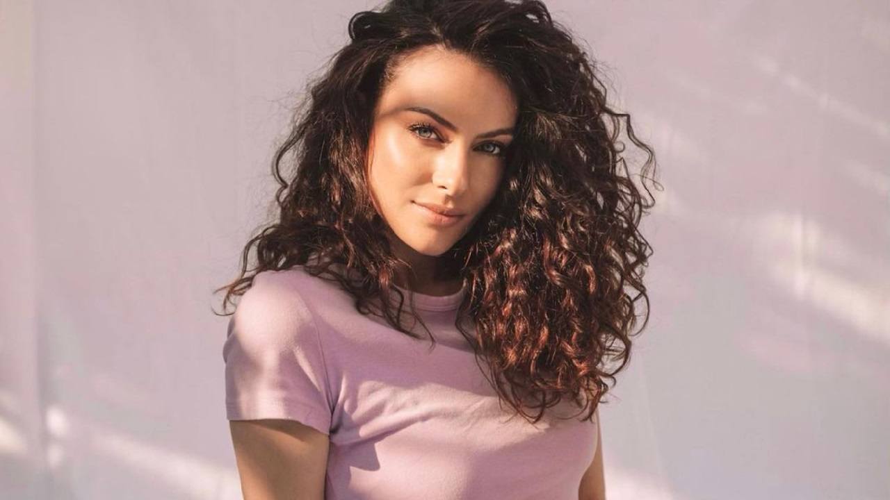 Paola Turani sorride