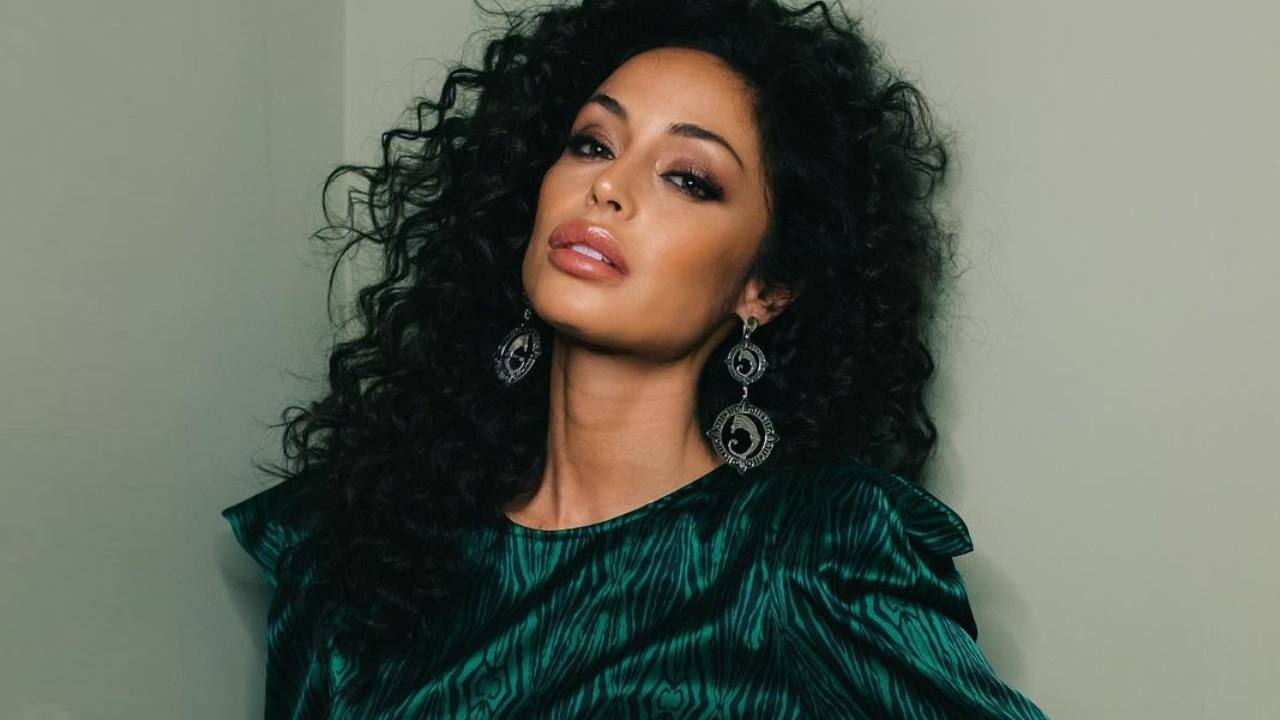 Raffaella Fico seducente