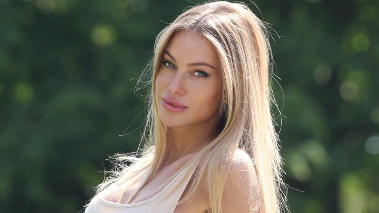 Taylor Mega seducente