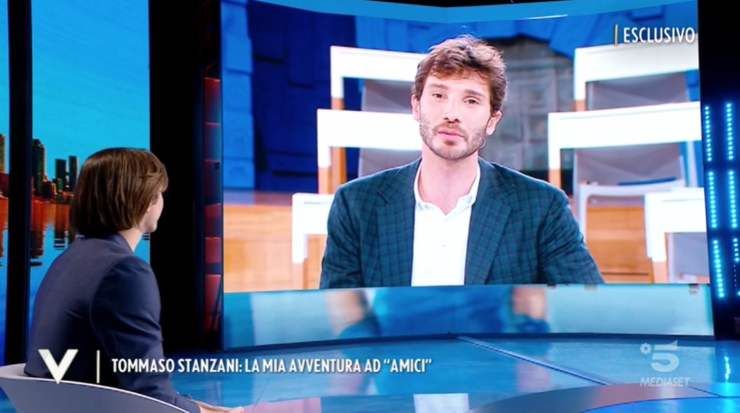 Tommaso ascolta Stefano De Martino