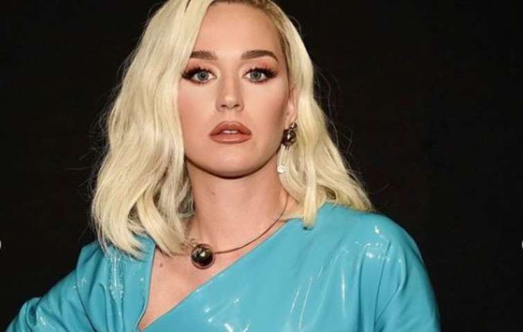 Katy Perry bionda