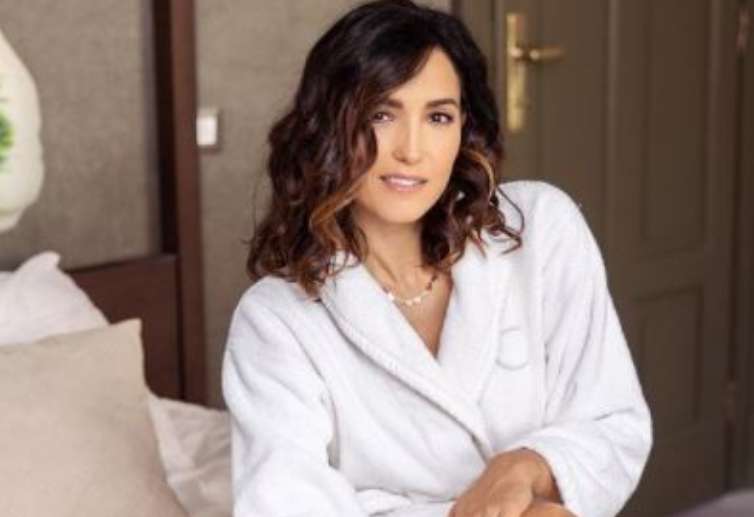 Caterina Balivo in accappatoio