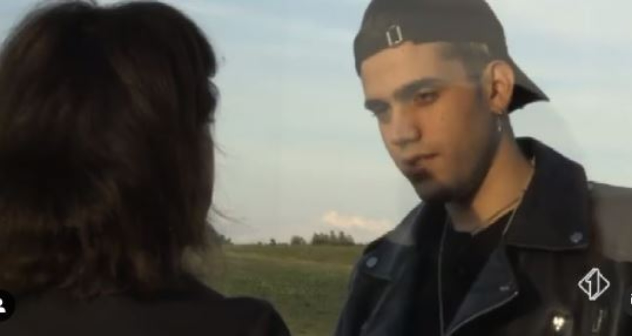 Amici 20 Aka7even incontra la madre