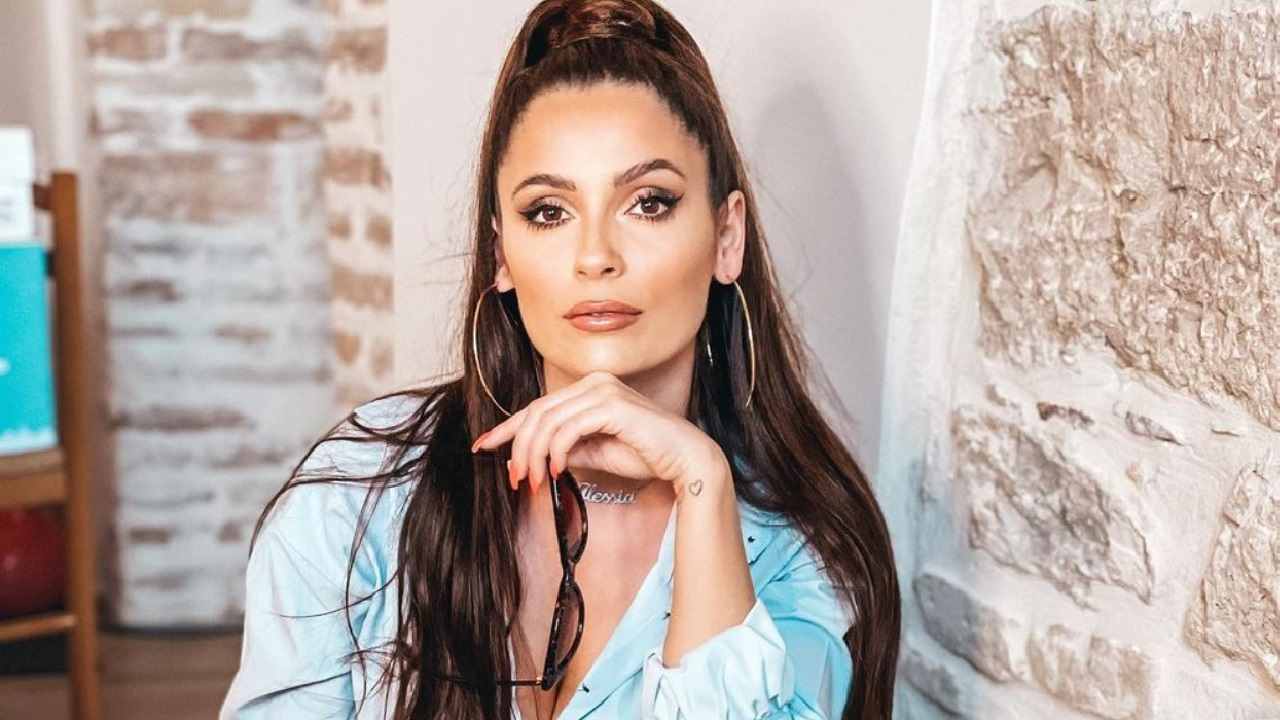 Alessia Macari seria