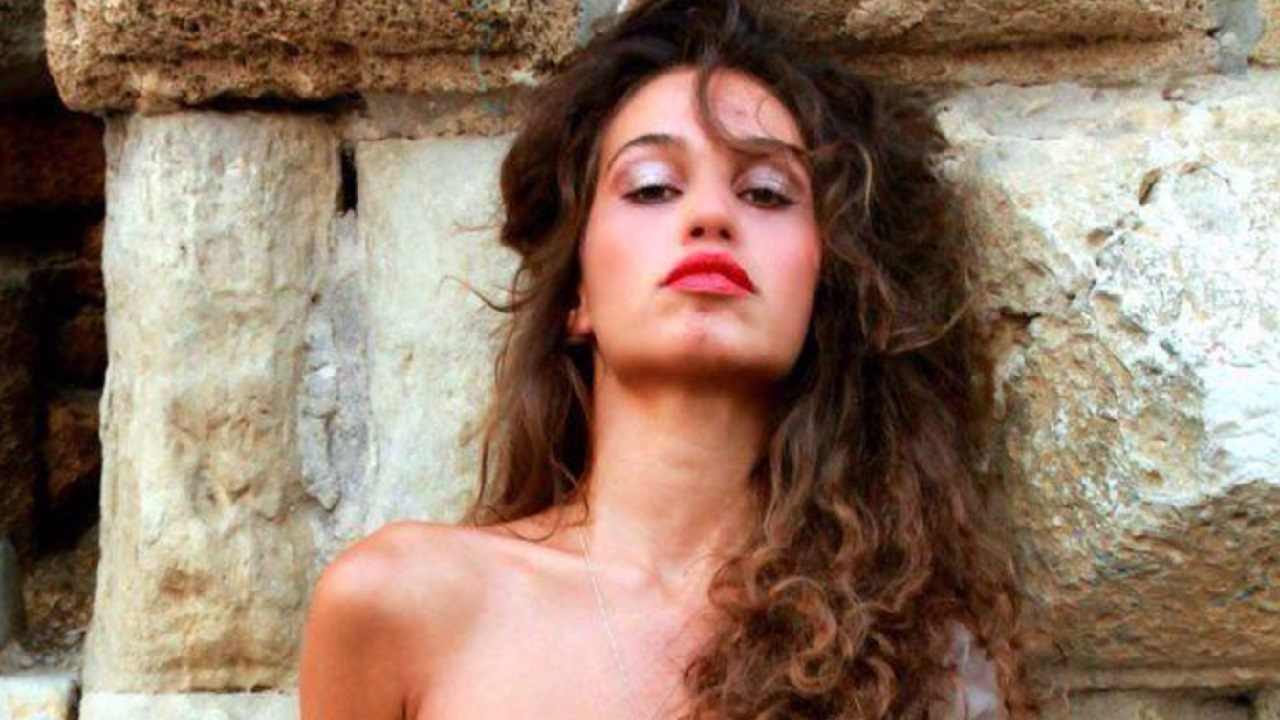 Carmen Andolina in posa