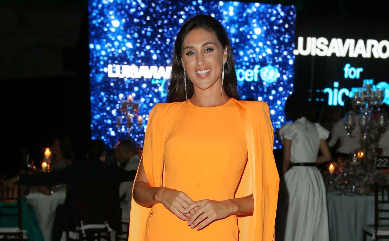 Cecilia Rodriguez con l'abito arancione