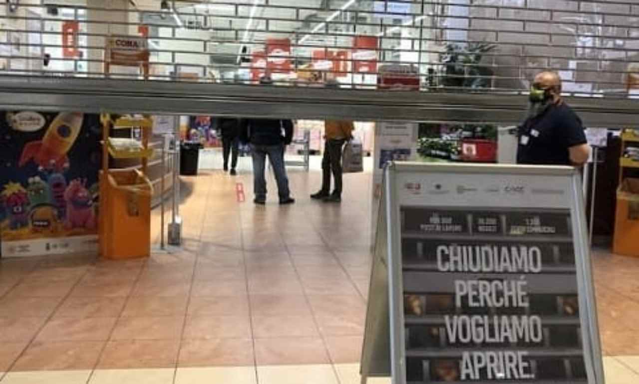 Centro Commerciale chiuso