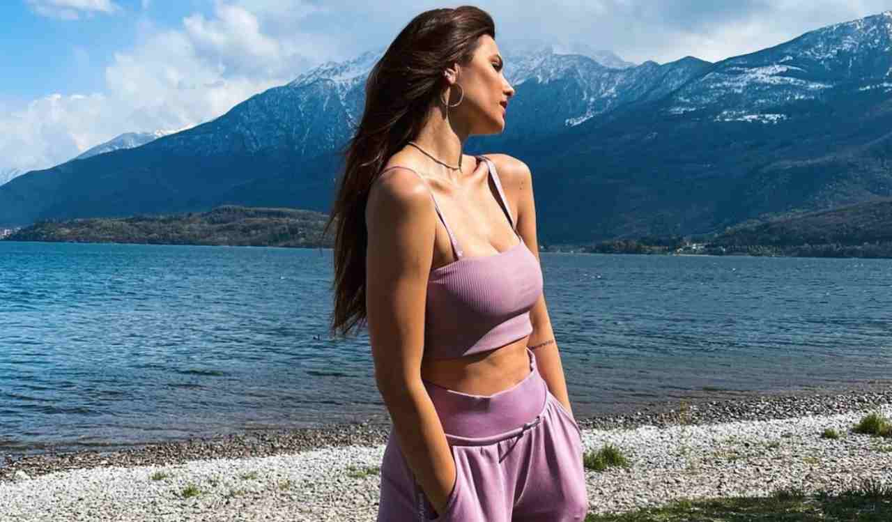 Dayane Mello in posa