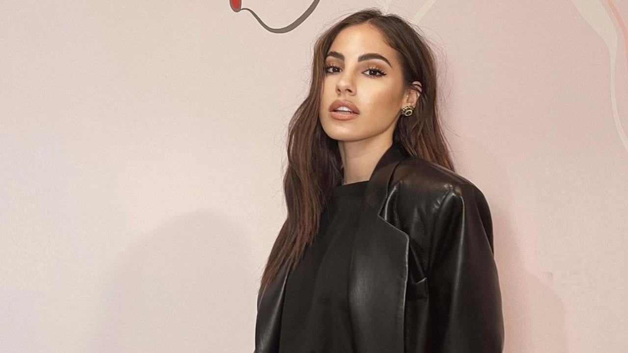 Giulia De Lellis in posa