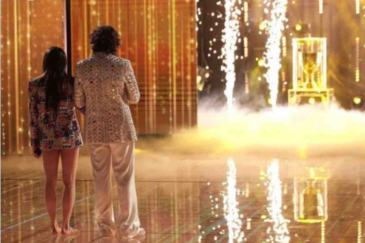 Giulia e Sangiovanni in finale a Amici 20