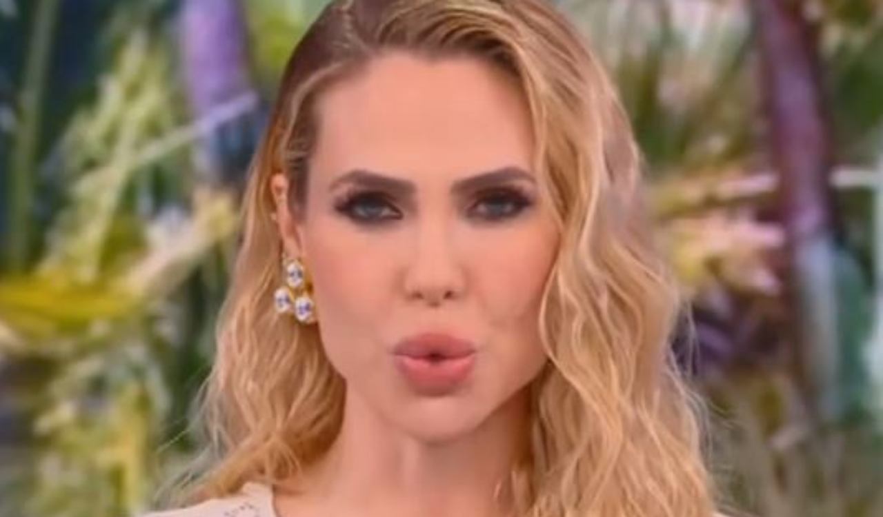 Ilary Blasi all'Isola dei Famosi