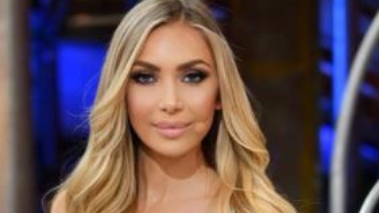 Laura Cremaschi Scollatura Esagerata