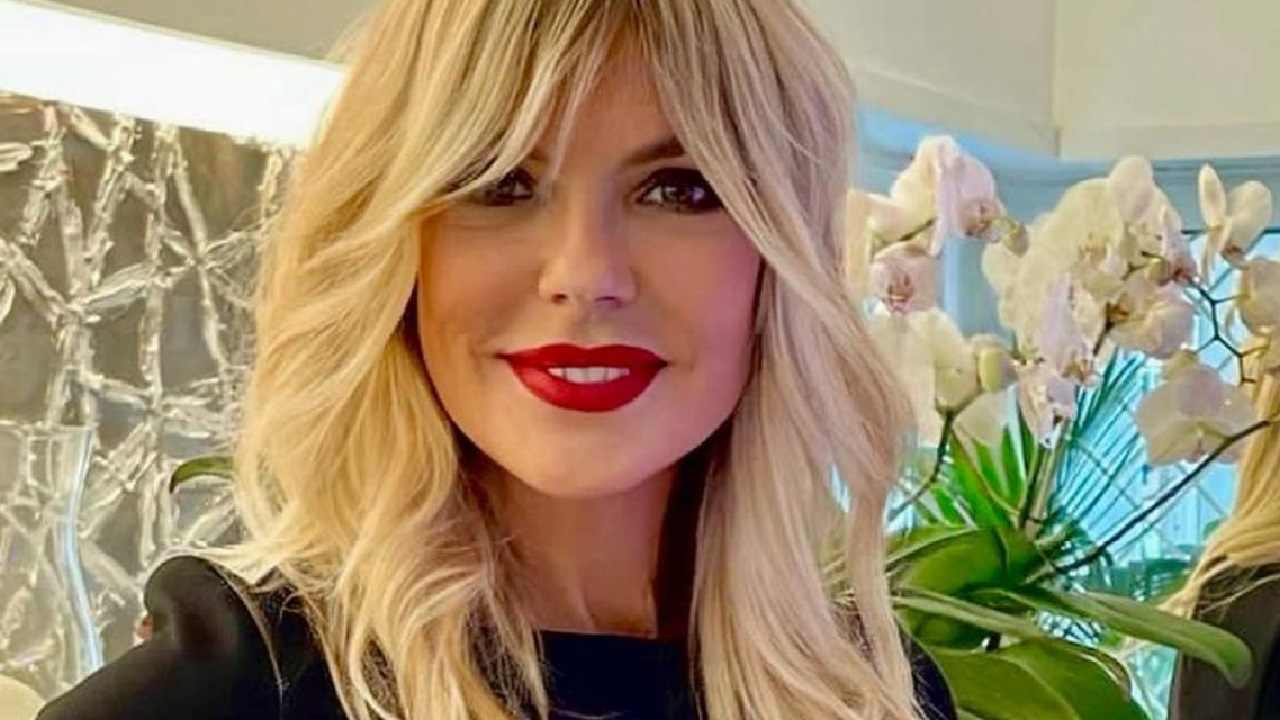 Matilde Brandi sorriso