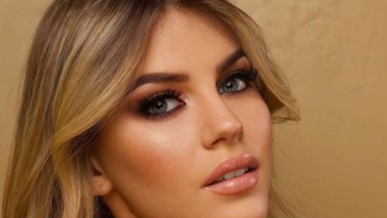 Sara Croce Progetti Scollatura