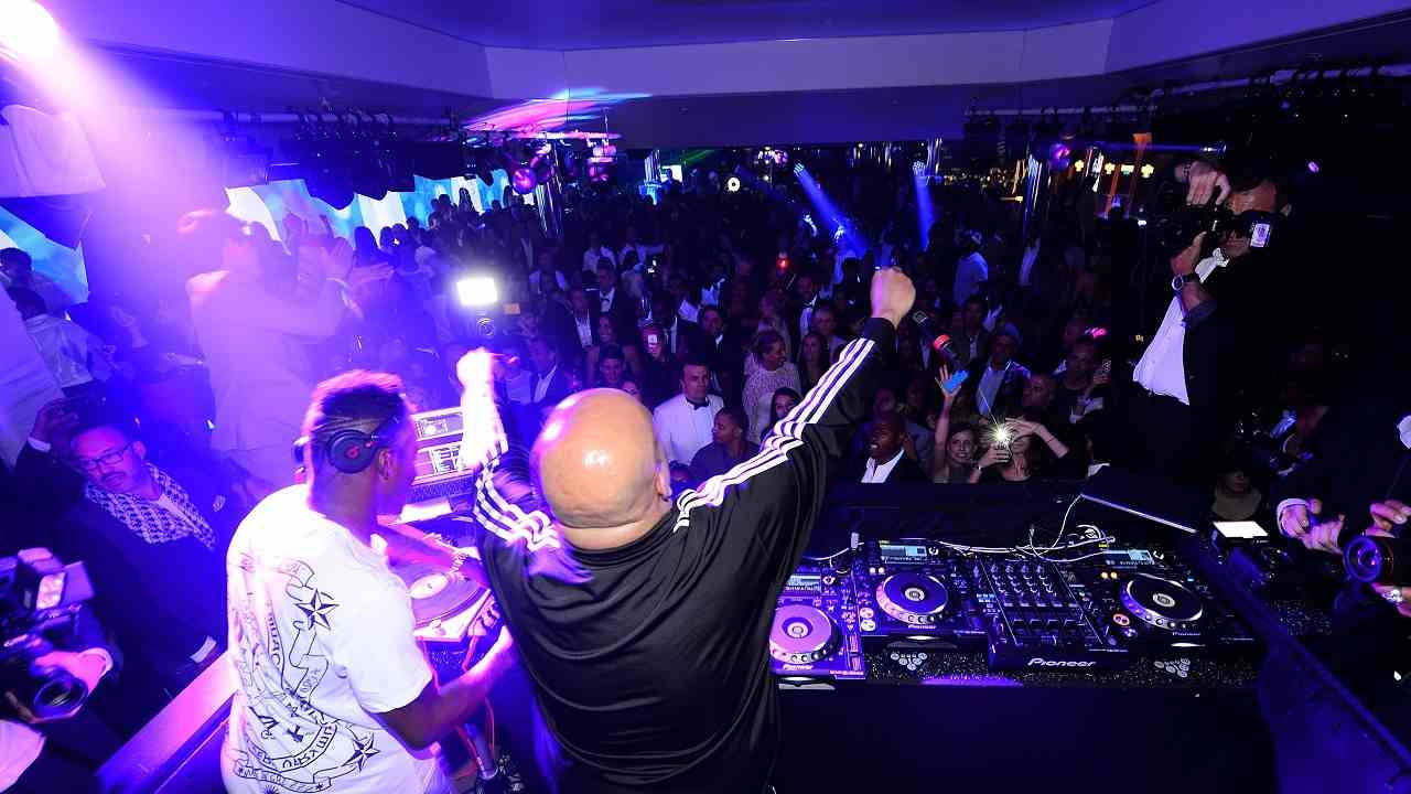 Riapertura discoteca