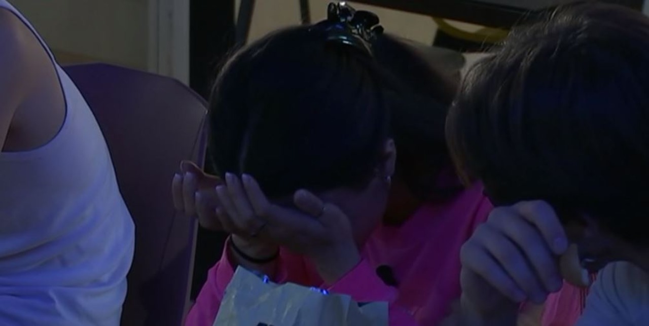 Ad Amici 20 , Serena in lacrime