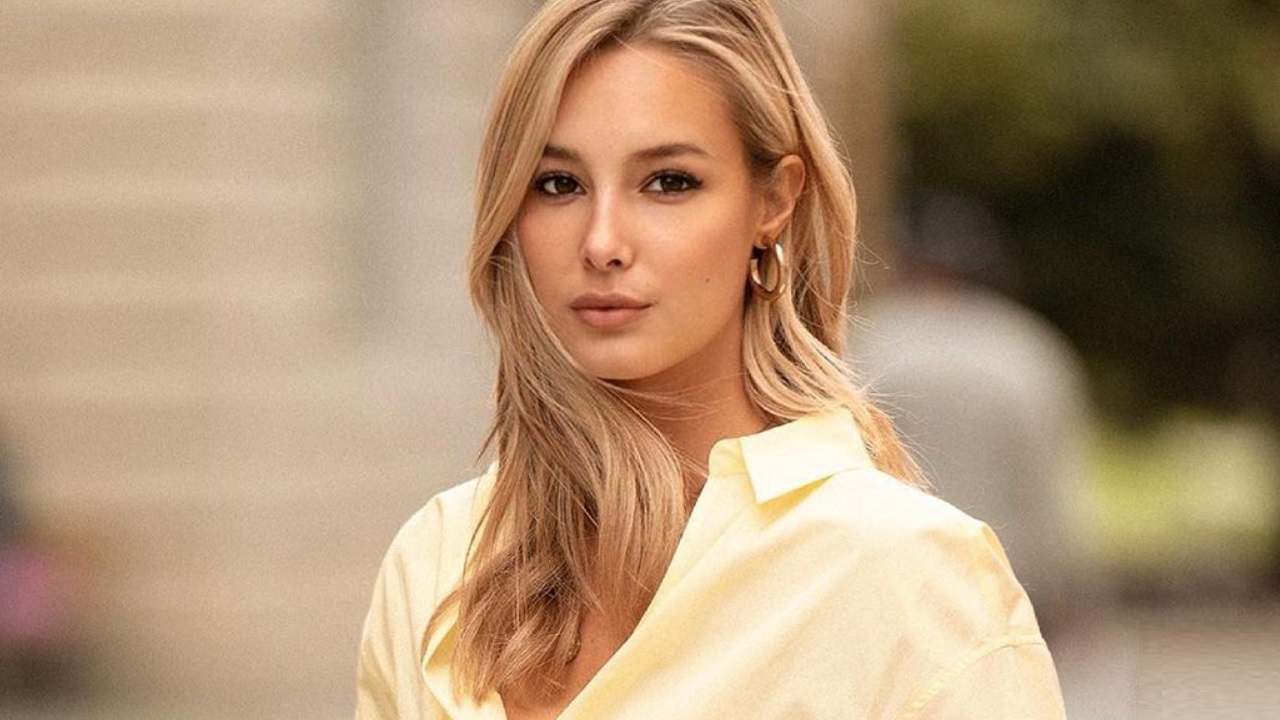 Viky Varga sguardo ammaliante