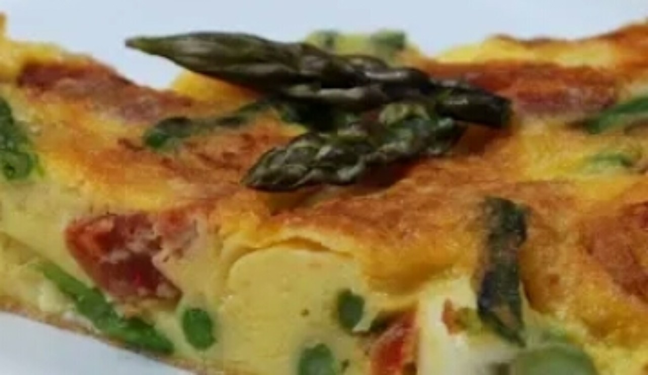 Il trucco per rendere la frittata di asparagi davvero appetitosa: la ricetta