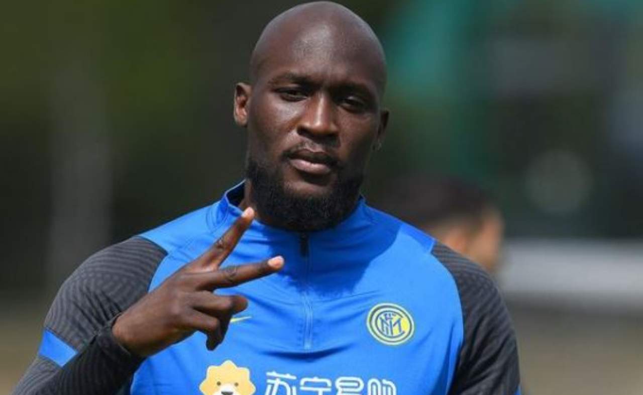 Romelu Lukaku festa vietata multato