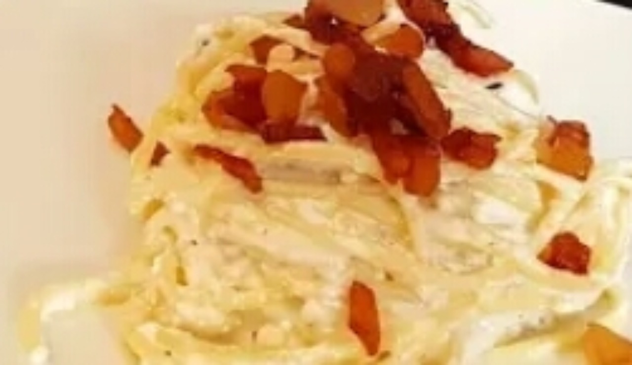 pasta ricotta e speck