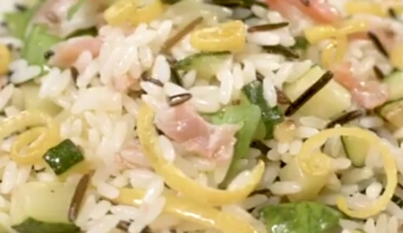 riso freddo con salmone
