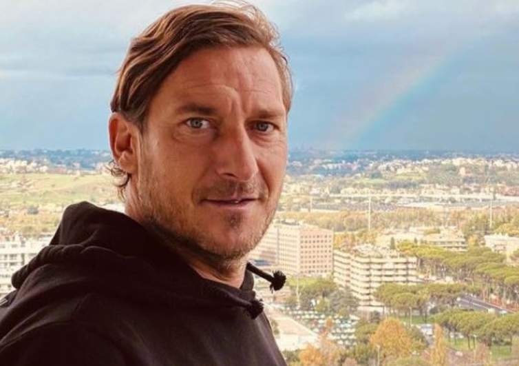 Francesco Totti auguri Chanel