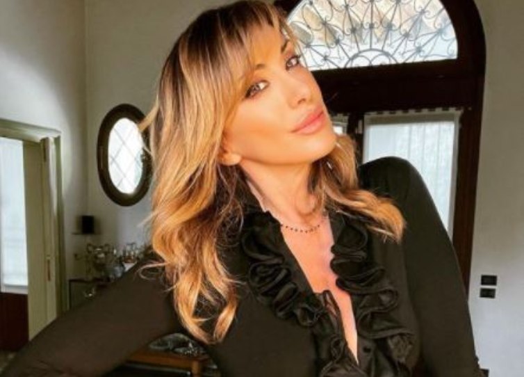 Sabrina Salerno scollatura