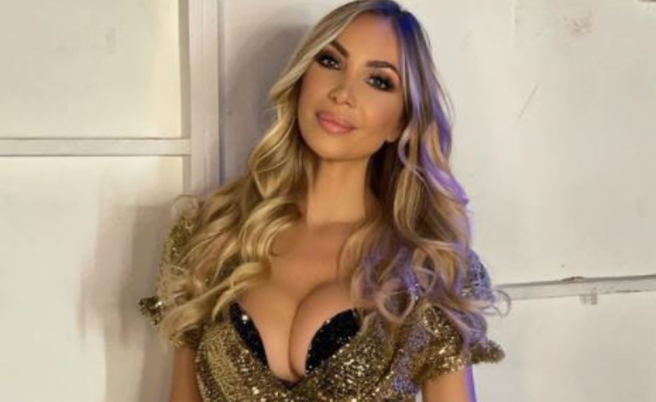 Laura Cremaschi scollatura