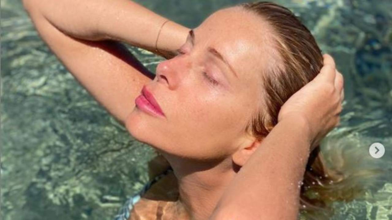 Alessia Marcuzzi al mare