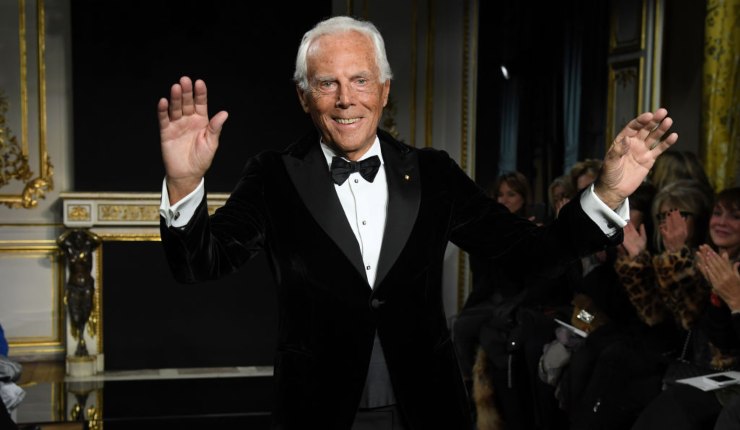 Giorgio Armani in posa