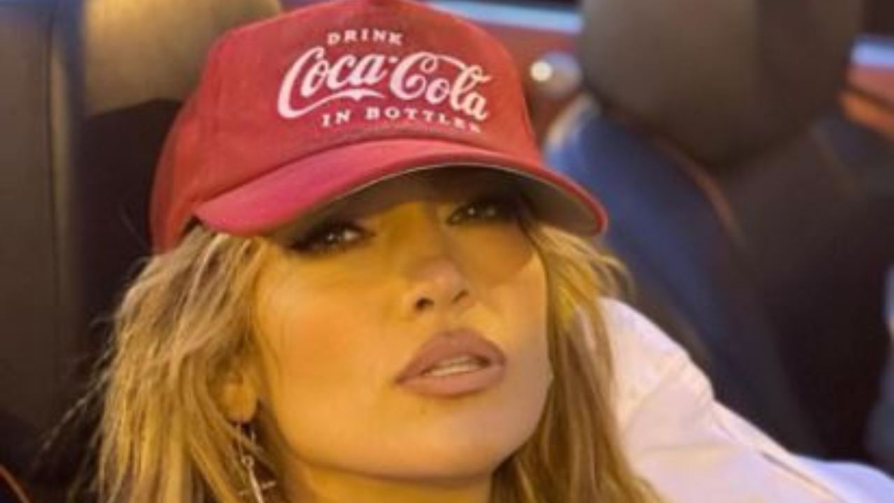 Jennifer Lopez Camicia Aperta