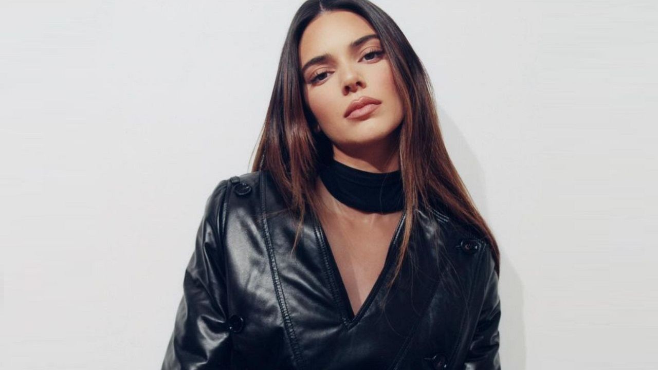 Kendal Jenner in posa