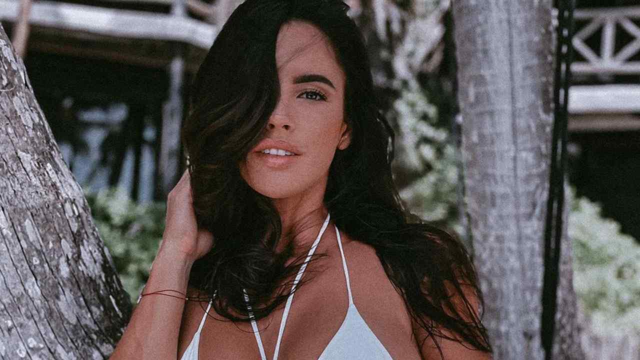 Lucia Javorcekova sorriso