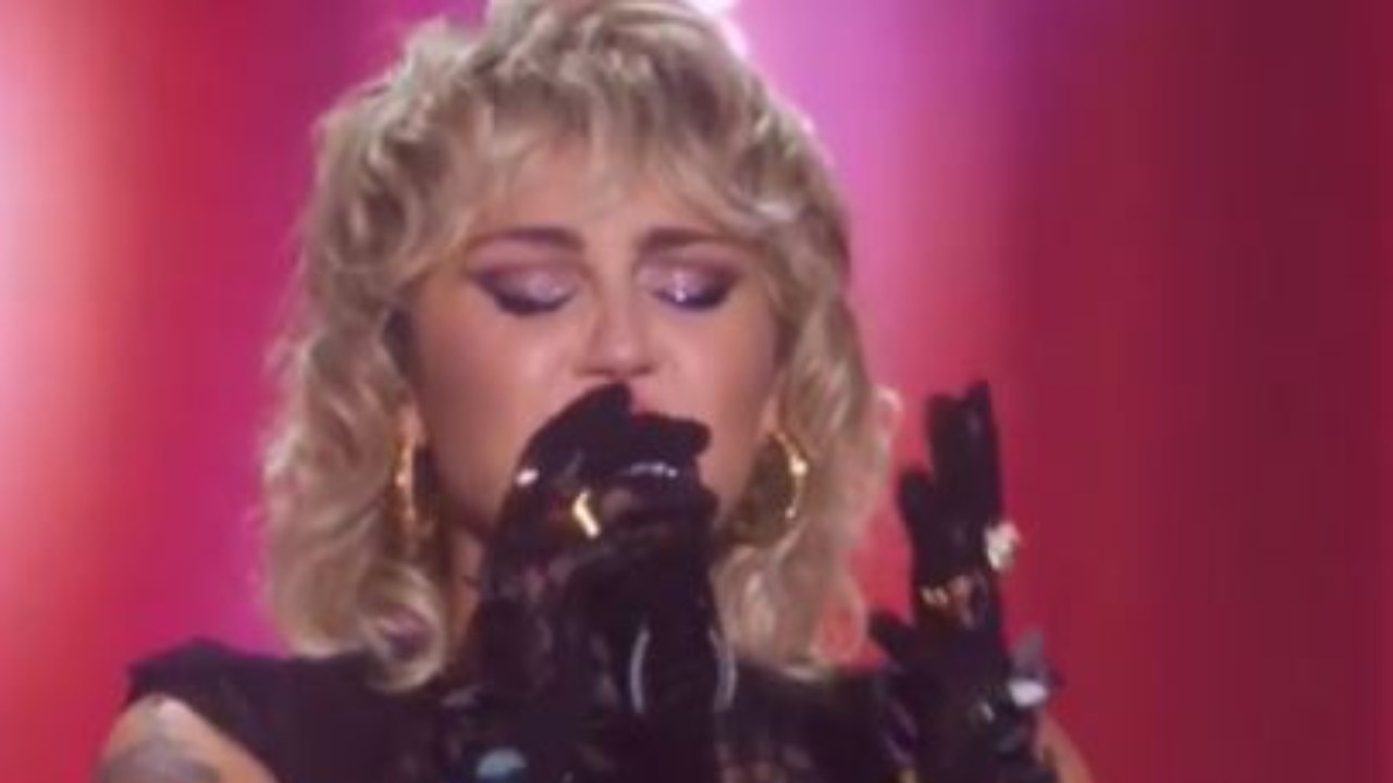 Miley Cyrus Concerto Pride Drag Queen